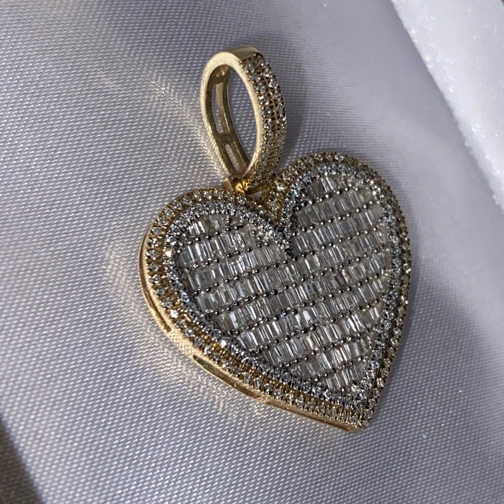 10K Gold Heart Baguette Pendant